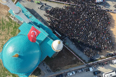 Hamile eşinin gözyaşları arasında Şehit Binbaşı Serdar Uslu toprağa verildi