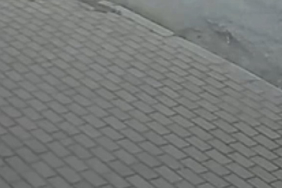 Kasksız sürücü son anda kurtuldu!