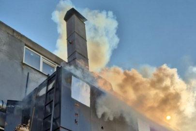 Bursa'da korkutan fabrika yangını! 1 kişi yaralı...
