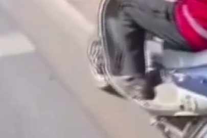 Kask yerine miğfer taktı!