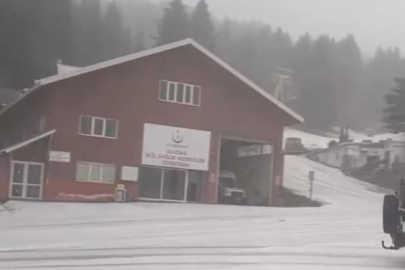 Bursa Uludağ'da kar yağışı etkisini gösterdi!
