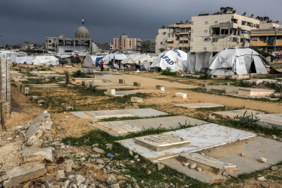 Gazze’de yaşam mezarlıklara sıkıştı