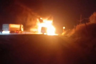 Bursa'da işçileri taşıyan otobüs alev alev yandı!