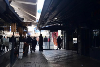 Bursa'nın ünlü sokağında tenteler tek tek sökülüyor!