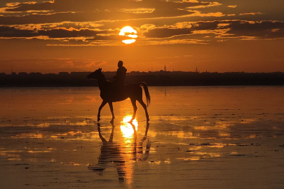 Tuz Gölü'nde gün batımı