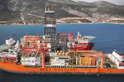 Türkiye'nin yeni sondaj gemileri yan yana geldi