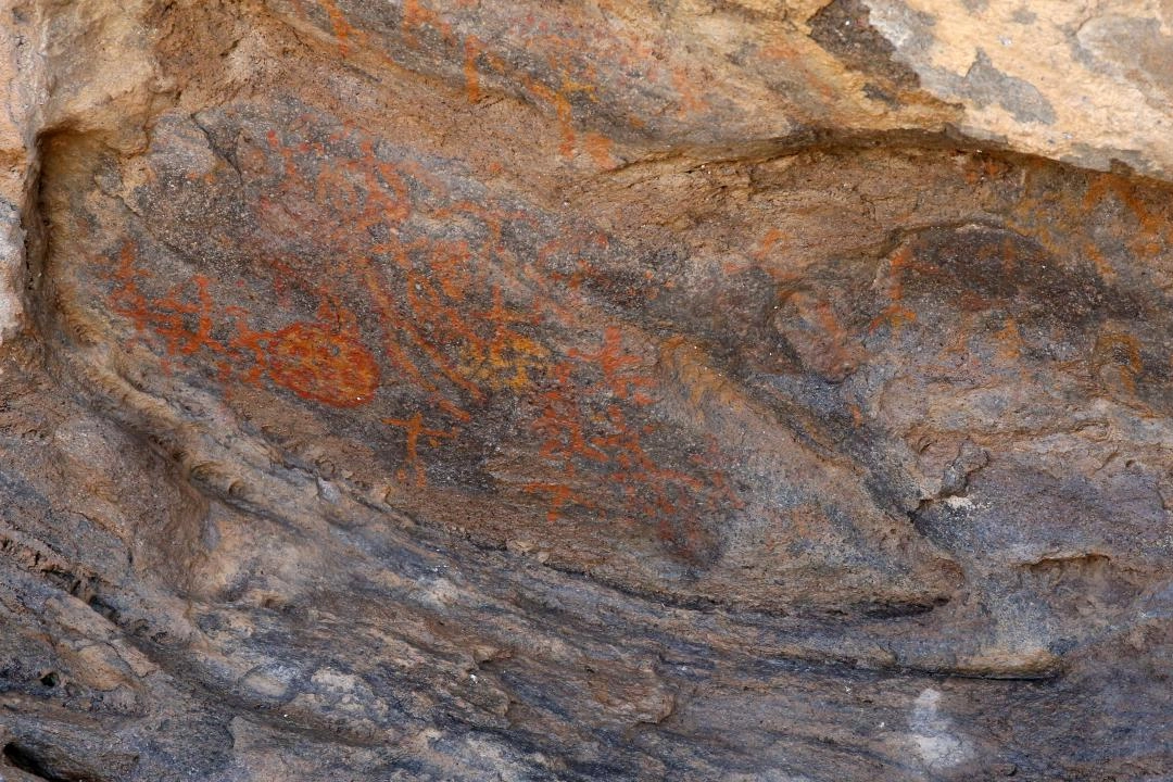 Neolitik Çağ’a ait insan figürlü kaya resimleri keşfedildi