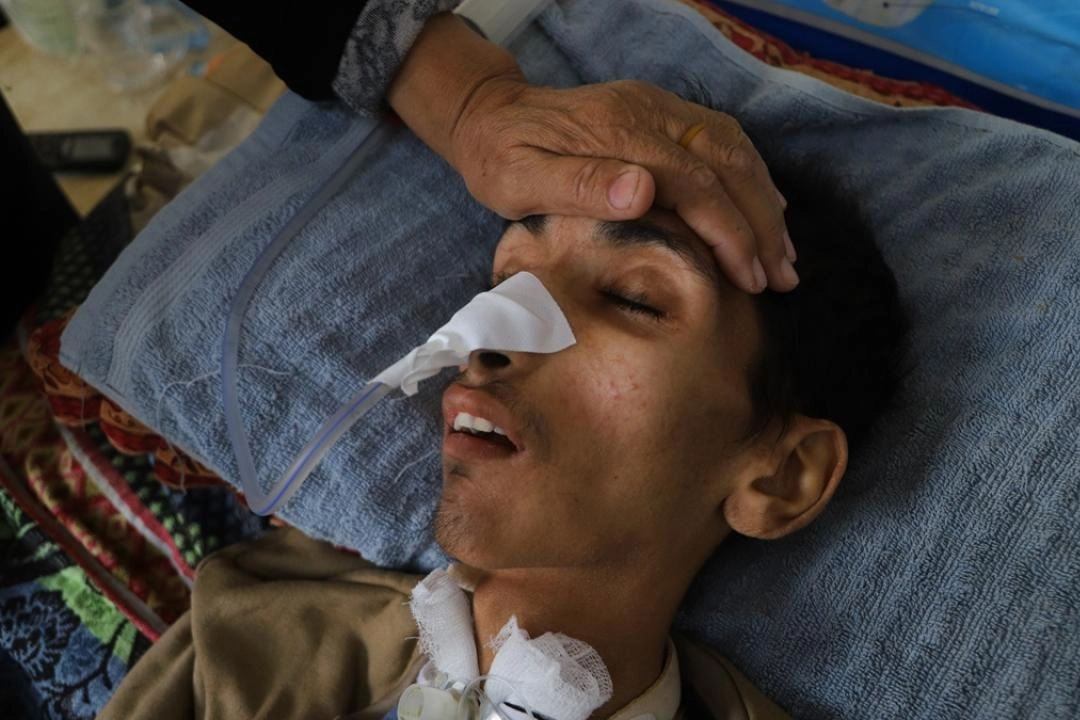 İsrail saldırısında ağır yaralanan Filistinli Hamed, hayatta kalma mücadelesi veriyor