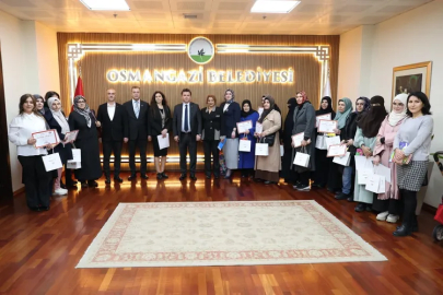 Öğrenmenin yaşı yok: Osmangazili kadınlar hayallerine yürüyor