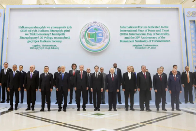 Erdoğan, Türkmenistan’da aile fotoğrafı çekimine katıldı