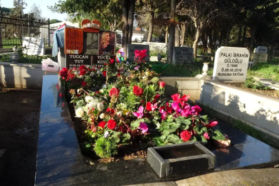 Şarkıcı Güllü'nün güllerle donatılan kabri ziyaretçi akınına uğradı