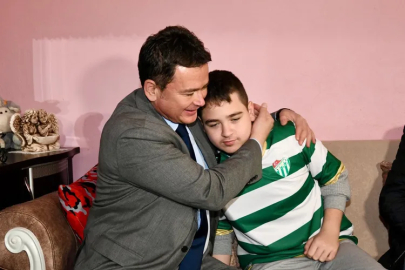 Başkan Erkan Aydın Yunus Emre’nin Bursaspor forması talebine kayıtsız kalmadı