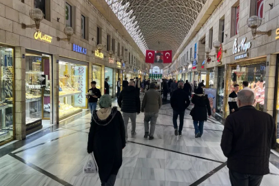 Vakıflardan Bursa esnafına yüzde 60 zam şoku: Tarihi Çarşıda kepenkler iniyor!