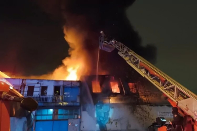 Bursa'da iş yerleri küle döndü!