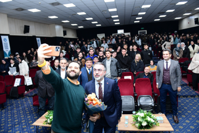 Ferhat Erol’dan Öğrencilere Tam Destek! “Kendinizi Asla Yalnız Hissetmeyin”
