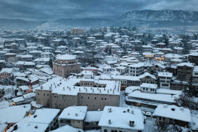 Safranbolu'da tarihi konaklar karla kaplandı