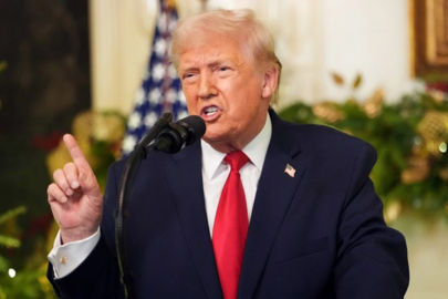 Trump: "İran, barışçıl protestocuları vurup şiddetle öldürürse, ABD onların yardımına koşacaktır"