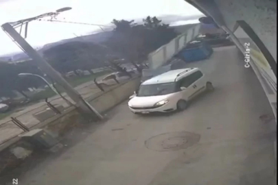 Bursa'da lodos dehşeti! Çatılar havalandı, ağaçlar devrildi