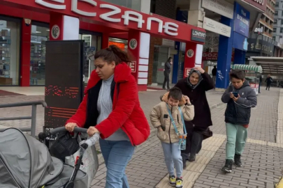 Şiddetli fırtına Bursa’da günlük yaşamı olumsuz etkiledi