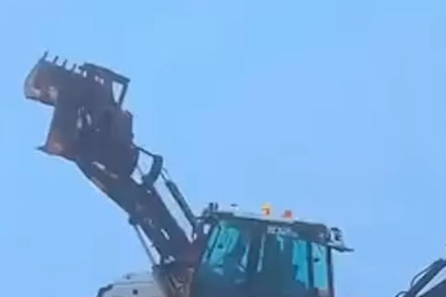 Kepçe operatöründen drift şov!