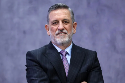 İbrahim Burkay: "Bilgiye yatırım yapan firmalar geleceğin dönüşümünü yönetir"