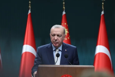 Erdoğan: "Türkiye Yüzyılı'nın temellerini 2025'te sağlamlaştırdık"