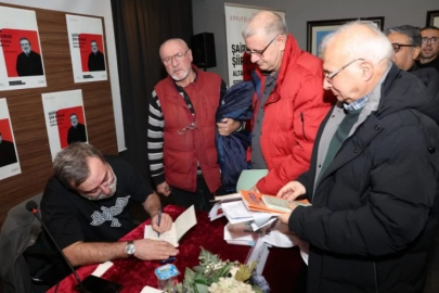 Bursa'da 'Şairin Şiir Evreni programının konuğu Akif Kurtuluş oldu