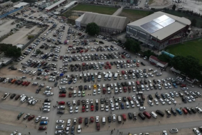 Bursa'daki oto galeriler sessizliğe büründü!