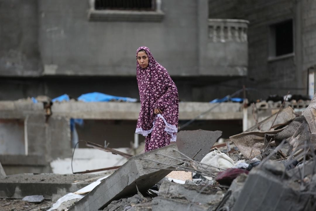 Katil İsrail Gazze'nin Bureyc Kampı'na saldırdı