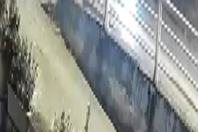 Kaza yapınca aracını bırakıp kaçtı!