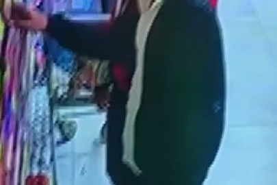 Önce kokladılar sonra çaldılar!