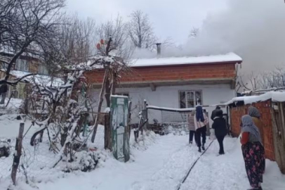 Bursa'da çatıdan yükselen dumanlar korkuttu!