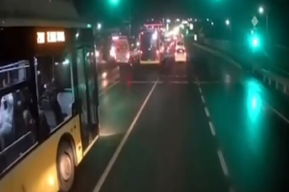 3 İETT otobüsü birbirine girdi!