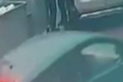 Kapının önünde motor parkı kavgası!