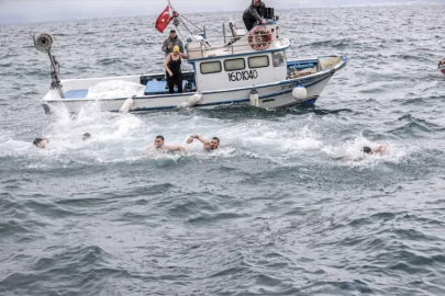 Bursa'da denizden haç çıkarma töreni!