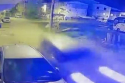 Bursa'da park halindeki araca çarpıp kaçtı!