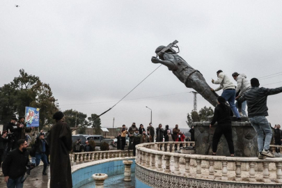 Suriye'nin Rakka kentinde halk, bölgenin terör örgütü YPG'den kurtarılmasını kutladı