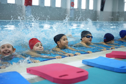 Yenişehir Belediyesi kapalı yüzme havuzu açılışını gerçekleştirdi!