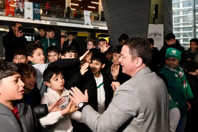 Bursa’nın çocukları tribünde: Yeşil-Beyaz tutku nesilden nesile yayılıyor