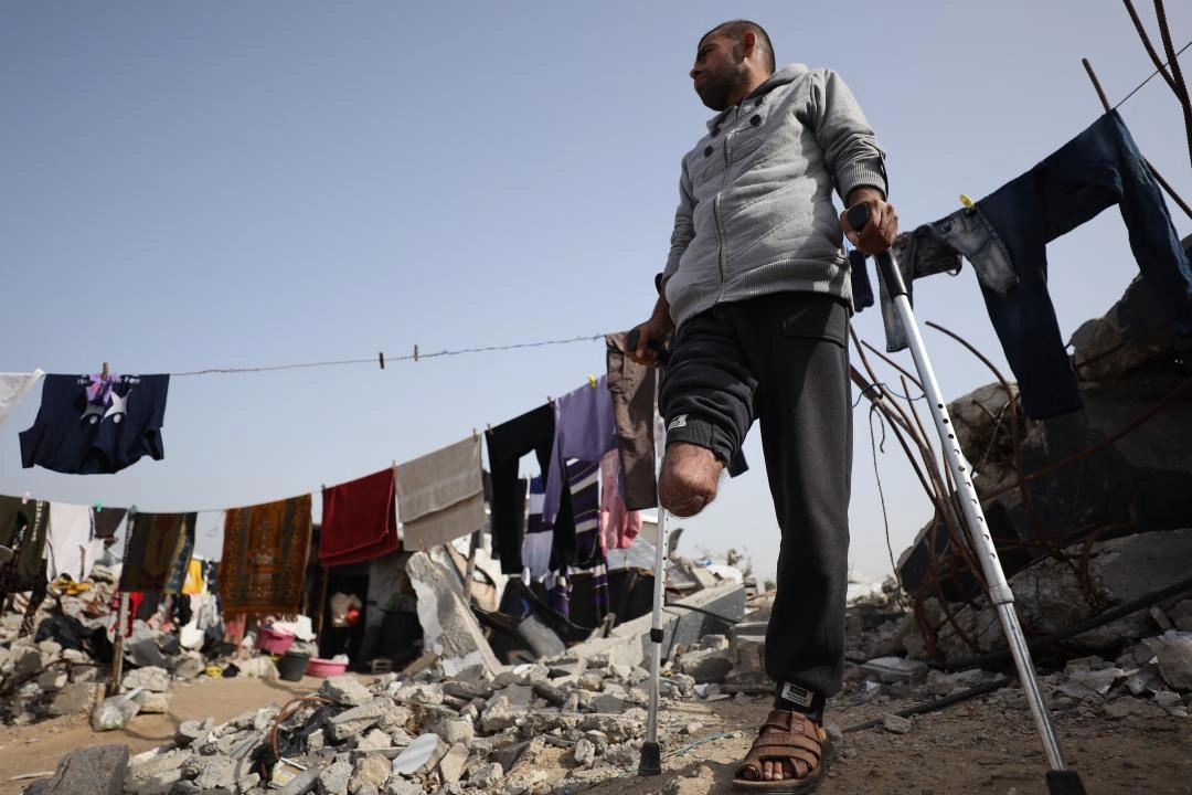 Rasim Diyab Mukat ve oğlu kalıcı engellerle mücadele ediyor