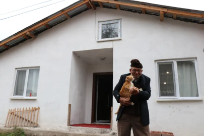 Yanan evinin önünde kedisine sarıldığı fotoğrafla tanınan Ali Meşe'den acı haber!