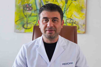 Baş ağrılarının sessiz tetikleyicileri: Diş sıkma ve kötü duruş