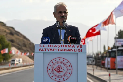 Bakan Uraloğlu: "Dünyanın çevresinin 4'te 3'ü kadar bölünmüş yol yaptık"