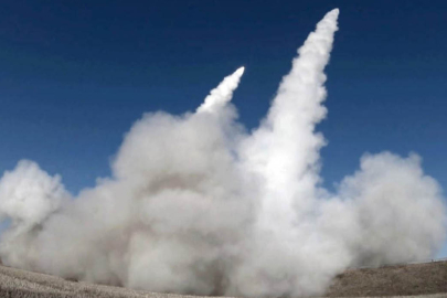 Kuzey Kore büyük kalibreli çoklu roketatar sistemini test etti