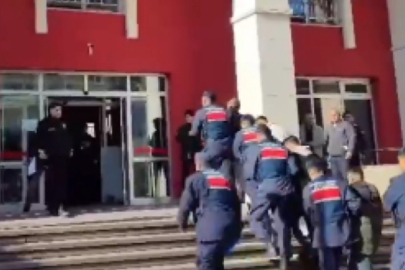 Yerlikaya  duyurdu! Suç örgütü yöneticisi Türkiye'ye getirildi