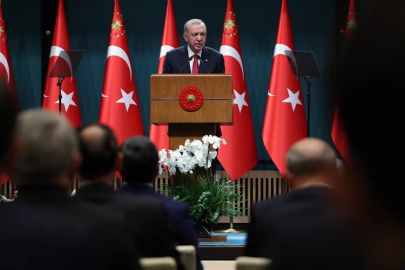 Erdoğan'dan kritik kabine açıklaması: Suriye'de toz bulutu dağılınca yine birbirimize bakacağız!
