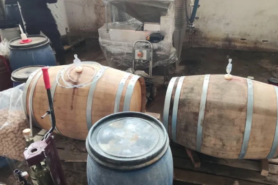 Bursa'da kaçak üretime suçüstü!