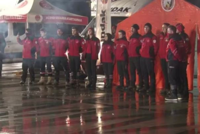 6 Şubat'ın sessiz çığlığı Bursa'da yankılandı