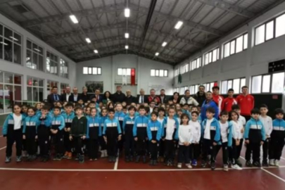 Bursaspor'un eski teknik direktörü sporcularla bir araya geldi!