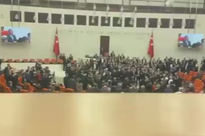 Meclis'te kavga sonrası etten duvar örüldü!